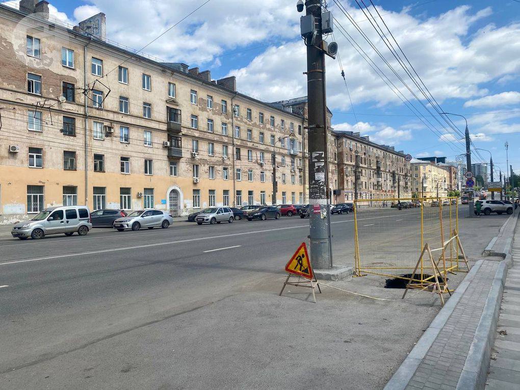 В Ижевске обвалился асфальт на отремонтированной в прошлом году улице Ленина