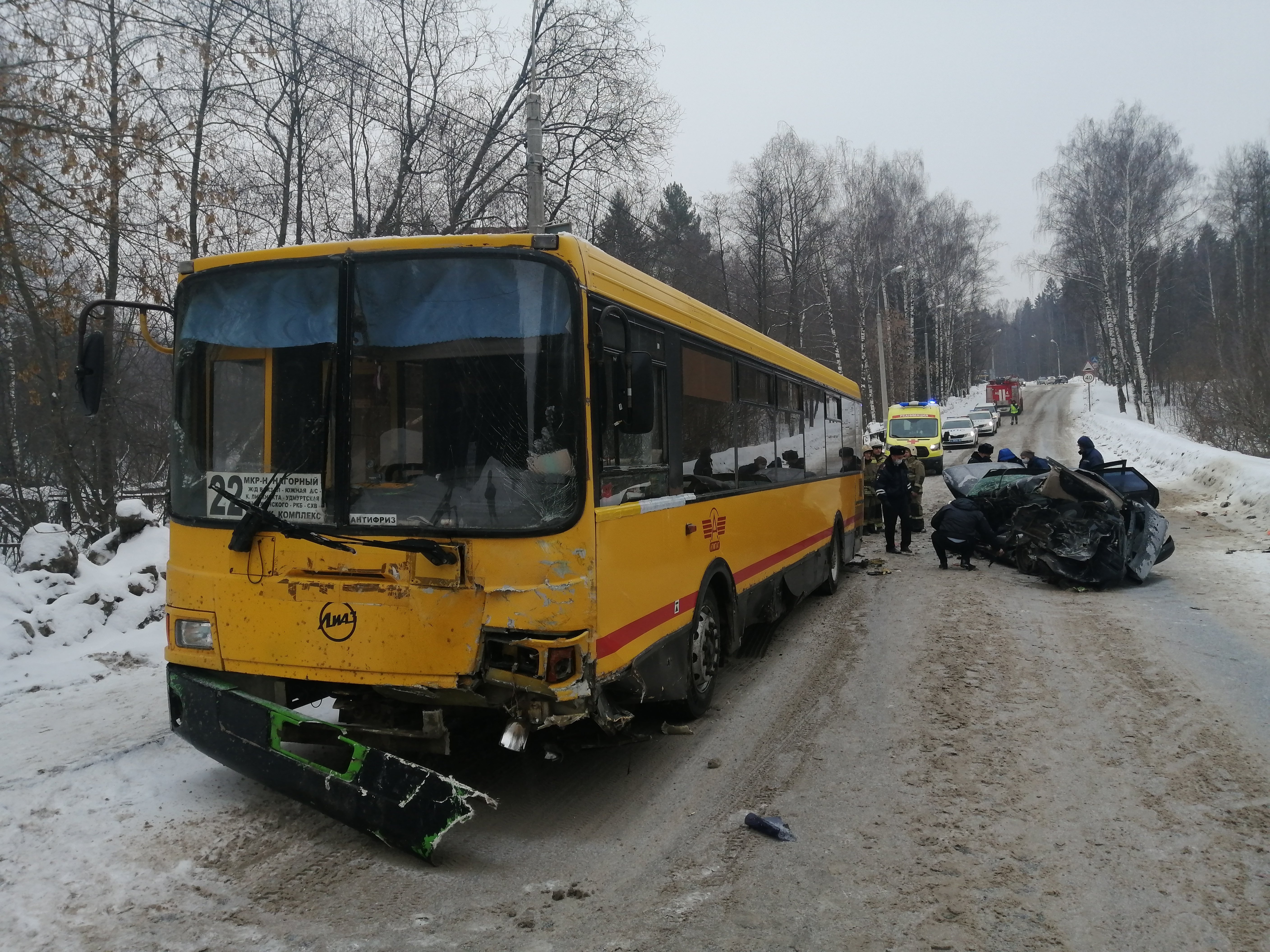 

Водитель легковушки погибла при столкновении с автобусом в Ижевске

