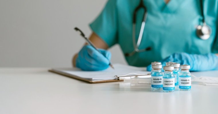 Дополнительные пункты вакцинации от коронавируса в Ижевске продолжат работу 