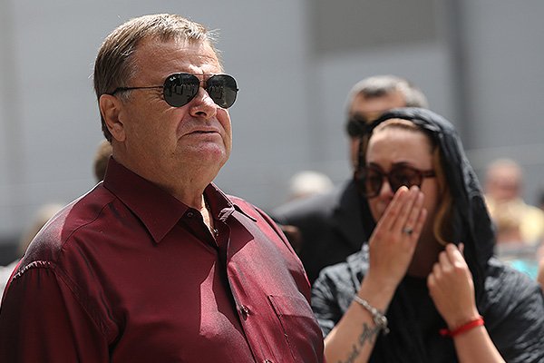 Отец Фриске опроверг заявления Русфонда о хищении денег