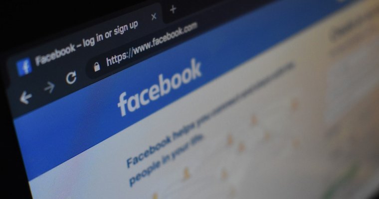 Не открывается: в работе Facebook произошли сбои
