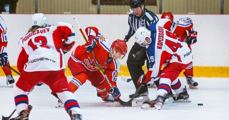 Хоккеисты «Ижстали» уступили московской «Звезде» с минимальным счетом