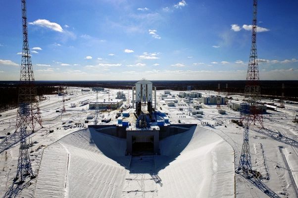Запущенный с нового космодрома Восточный спутник не вышел на связь