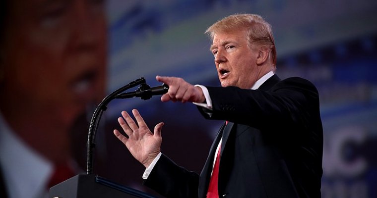 Дональд Трамп пригрозил остановить работу правительства