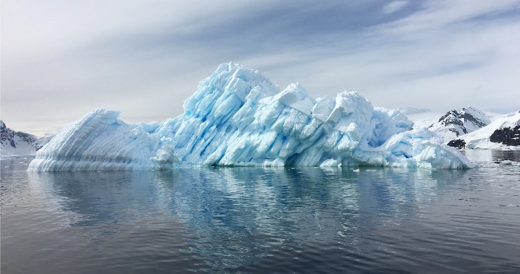 За 44 года площадь ледяного кольца вокруг Антарктиды сократилась до рекордного уровня