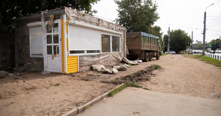 Незаконно торговавший алкоголем киоск снесли в Ижевске