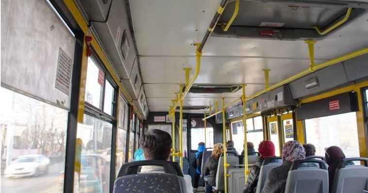 В Ижевске в автобусах ИПОПАТ для оплаты проезда стали принимать карты с истекшим сроком действия