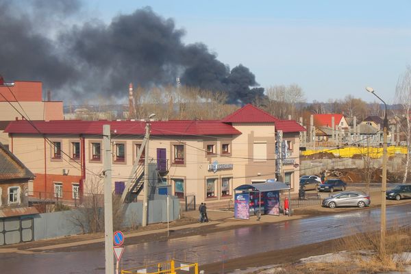 Время в можге сейчас. Пожар в Можге. Можгинский завод асбоплиты. Пожарные Ижевска. Полиция Можга.