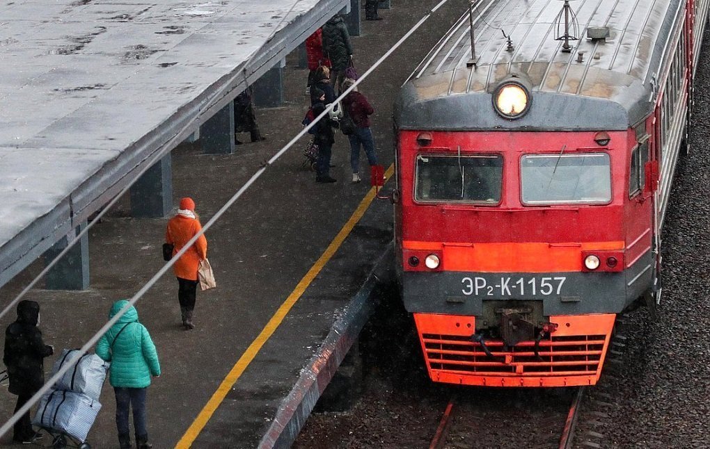 Госдума приняла закон о бесплатном проезде детей от 5 до 7 лет в электричках