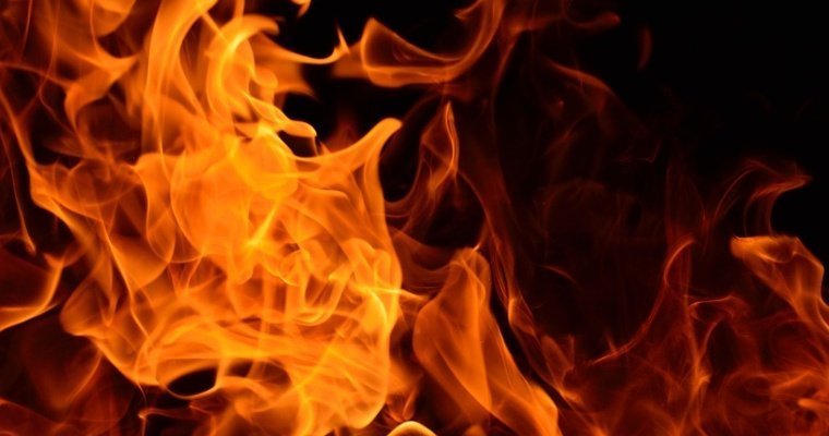 Двое мужчин погибли и один получил ожоги при пожаре в Ижевске