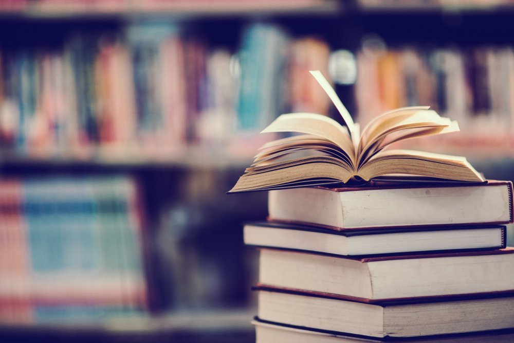Сбор книг для детей Донбасса в Удмуртии и политические планы бывшего премьера Британии: новости к этому часу