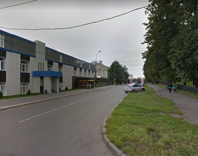 Напротив ресторана «Каре» в Ижевске запретили парковать машины