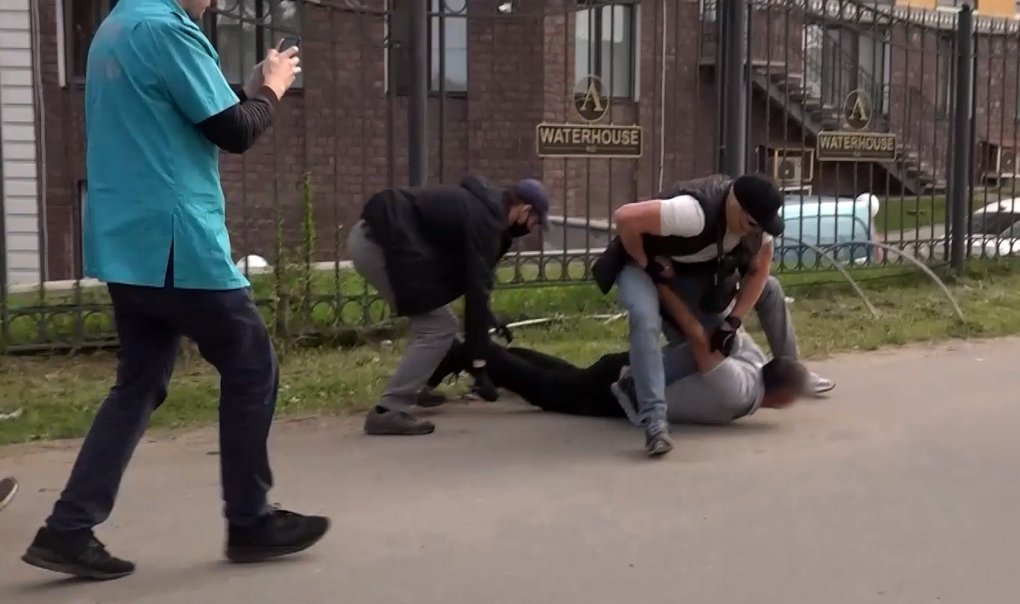 ФСБ задержала контрабандистов, которые вывозили запчасти для боевой авиации в Европу