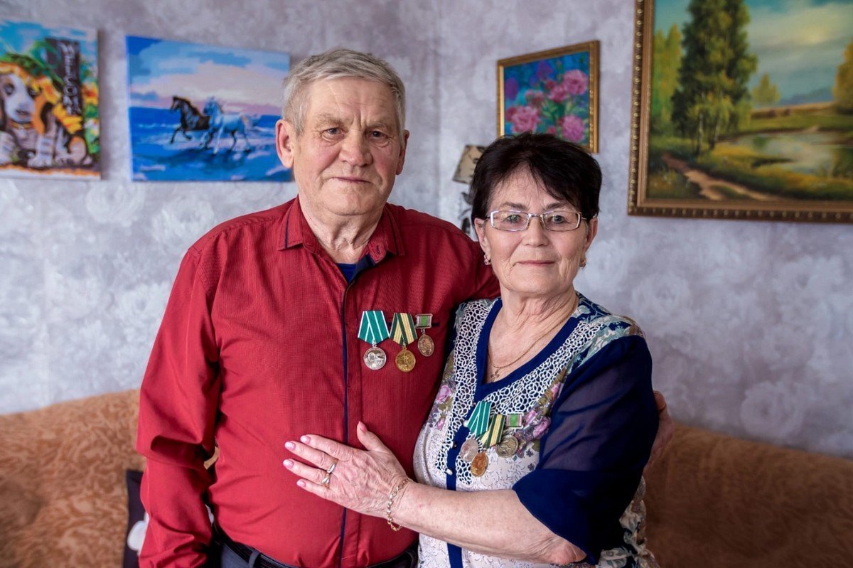 Супруги из Можги получили юбилейные медали 50 лет Байкало-Амурской магистрали