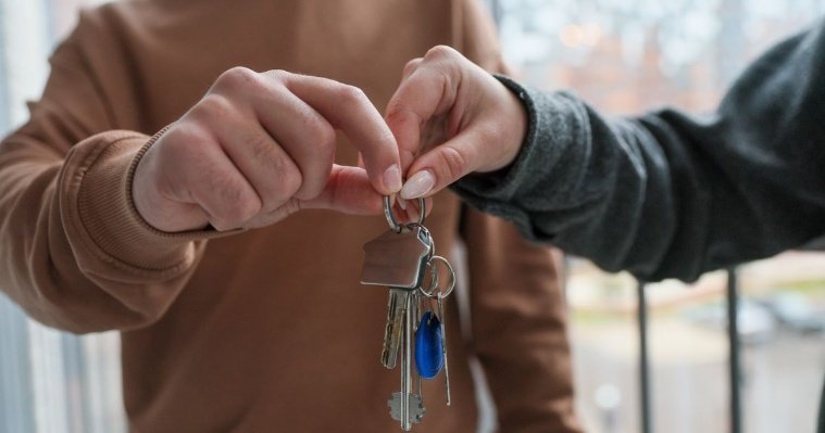 ВТБ: в первом квартале продажи ипотеки в России снизились на 42%