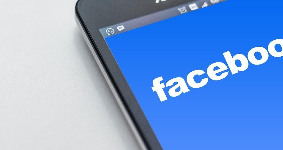 

Facebook могут оштрафовать в России на 56 млн рублей 

