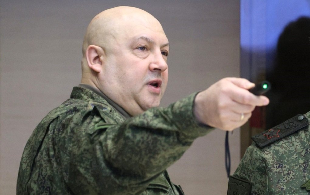 Дочь Суровикина не подтвердила слухи о задержании отца // ИА Сусанин ...