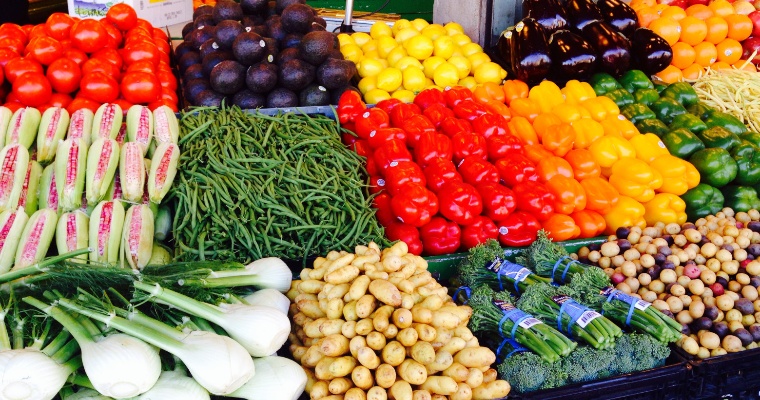 В Удмуртии снято с реализации 1,5 тонны овощей и фруктов без документов и маркировки