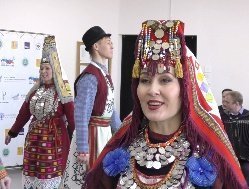 Удмуртский театр фольклорной песни и танца «Айкай» отправился на гастроли в Кировскую область 