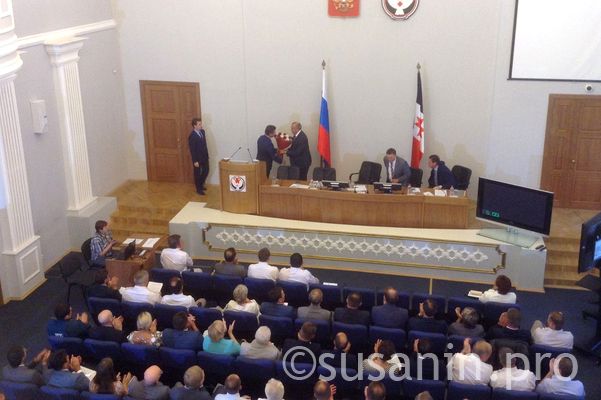Члены правительства Удмуртии поздравили главу региона с днем его рождения