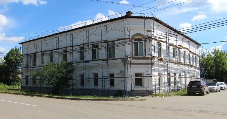 В Сарапуле начали ремонтировать фасады старинных домов