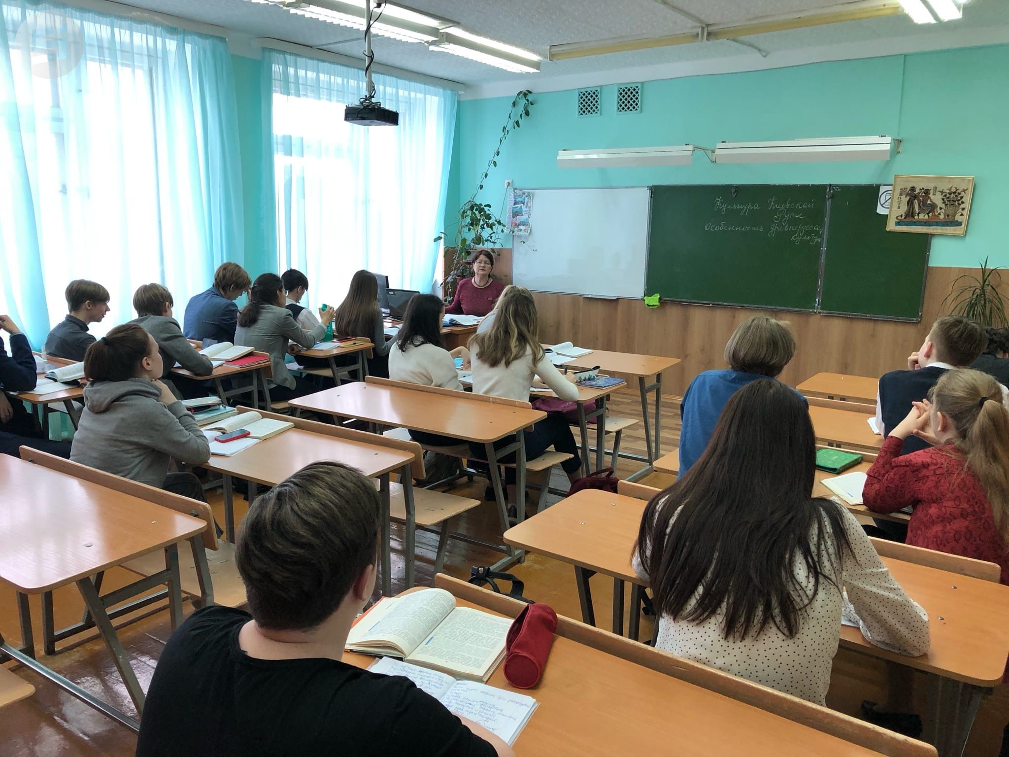Каждый пятый школьник в России высказался за частично дистанционное обучение