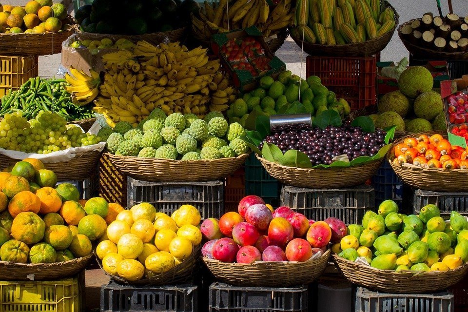 Жители городов Удмуртии почти в два раза больше тратят на продукты и товары, чем селяне