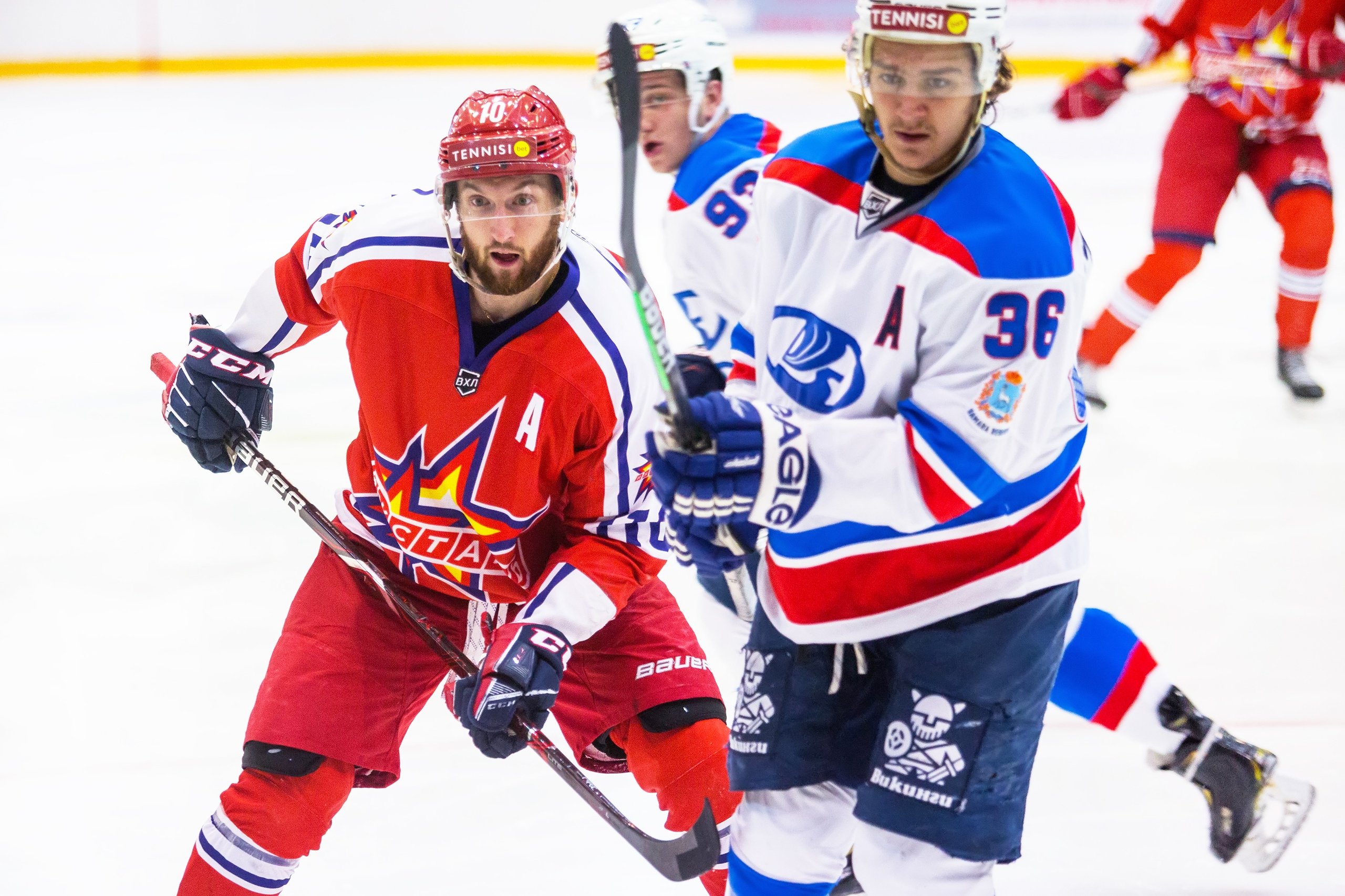 

Третья победа подряд: хоккеисты «Ижстали» одолели «Ладу» из Тольятти

