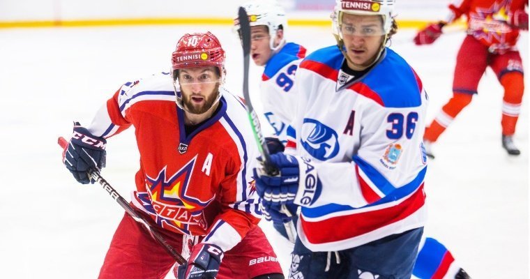 Третья победа подряд: хоккеисты «Ижстали» одолели «Ладу» из Тольятти