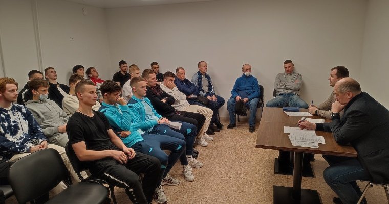 Игроки футбольного клуба «Зенит-Ижевск» начали подготовку к весеннему сезону