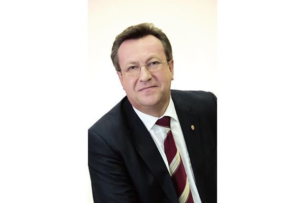Новым ректором Ижевского технического университета выбрали Валерия Грахова