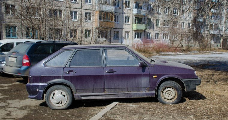До конца мая в Ижевске ввели мораторий на штрафы за парковку на газонах
