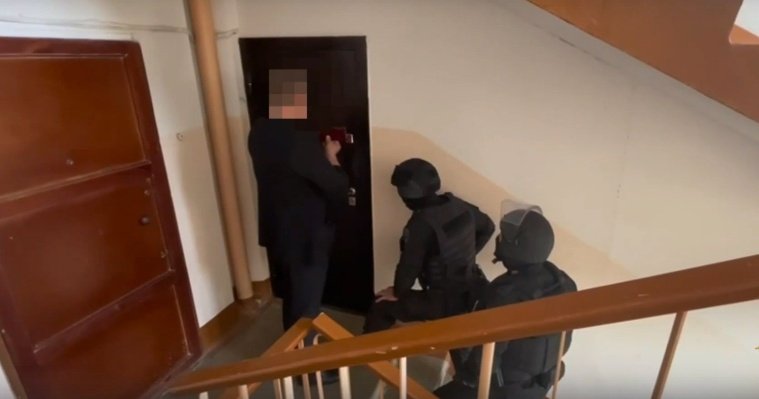 Подозреваемого в мошенничестве управляющего одного из сарапульских ТСЖ задержали при поддержке спецназа
