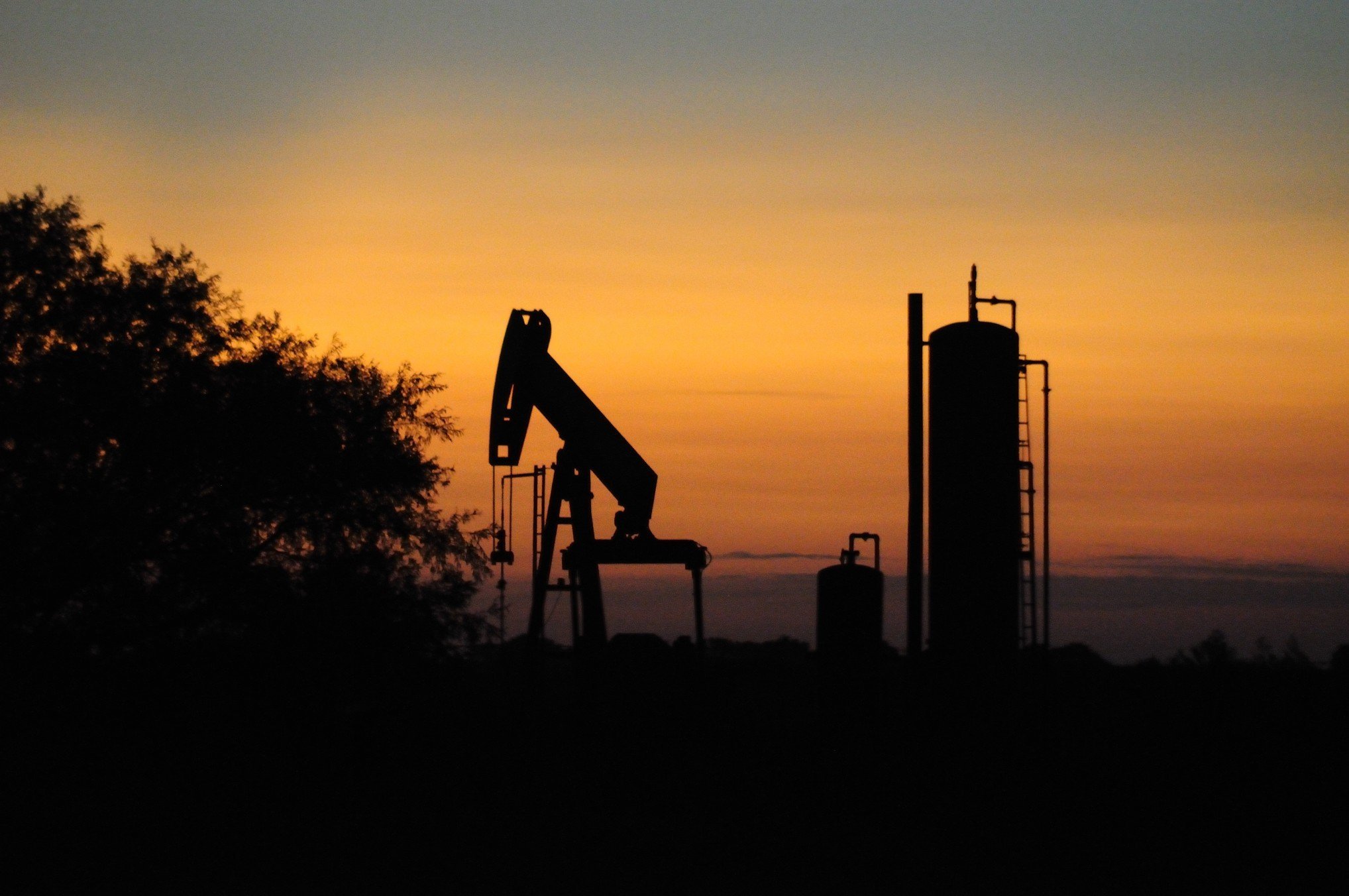 Преступная группа из Удмуртии похитила более 100 тонн нефти