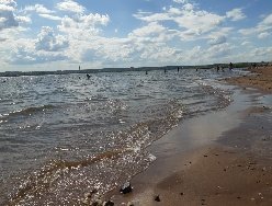 Итоги дня: запрет на купание в Ижевском пруду и снижение количества нарушений езды на электросамокатах