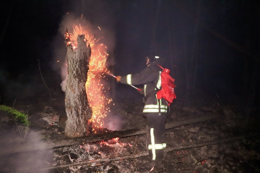 

В Якутии дым от лесных пожаров окутал больше 100 населенных пунктов 

