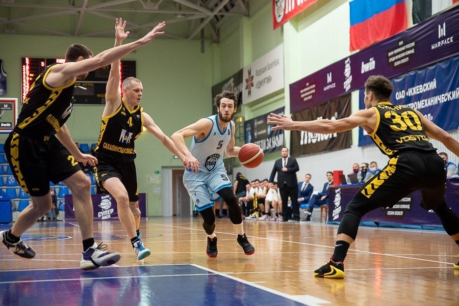 

Ижевские «Купол-Родники» выиграли в первом матче полуфинала Кубка России по баскетболу

