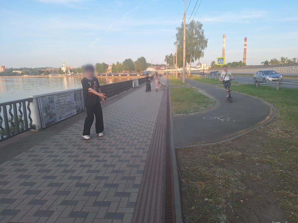 Подросток на электросамокате сбил 13-летнюю девочку на набережной Воткинска