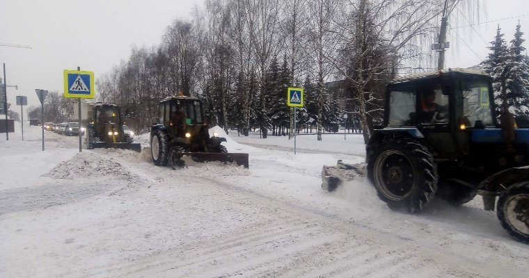 Снежный январь в Ижевске, новая зарплата Дмитрия Медведева и медицинская чрезвычайная ситуация международного значения: что произошло минувшей ночью