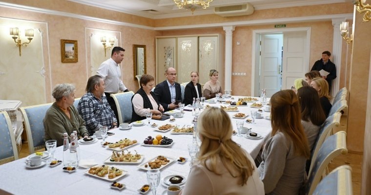 Итоги дня: встреча главы Удмуртии с семьями мобилизованных и вандализм в Воткинске