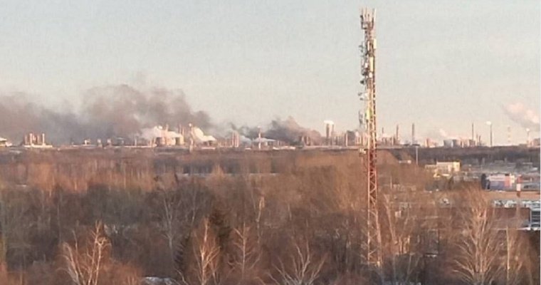 В Нижнекамске загорелся завод по производству синтетического каучука 