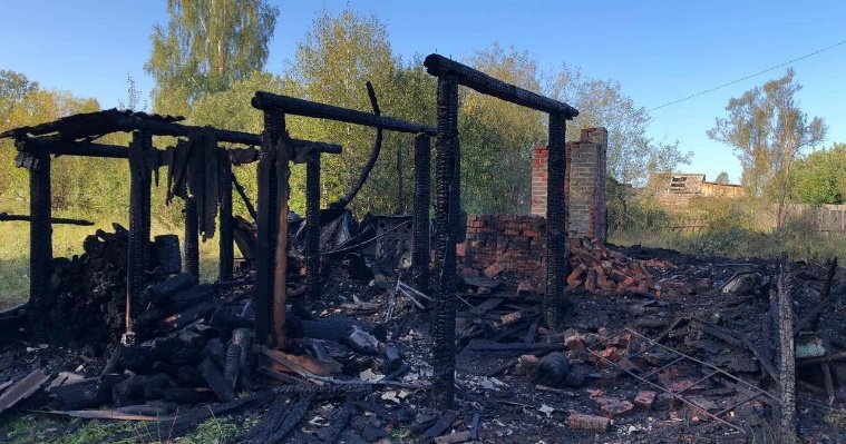 Ожоги 80% тела получил житель Можгинского района в пожаре в поселке Сардан 