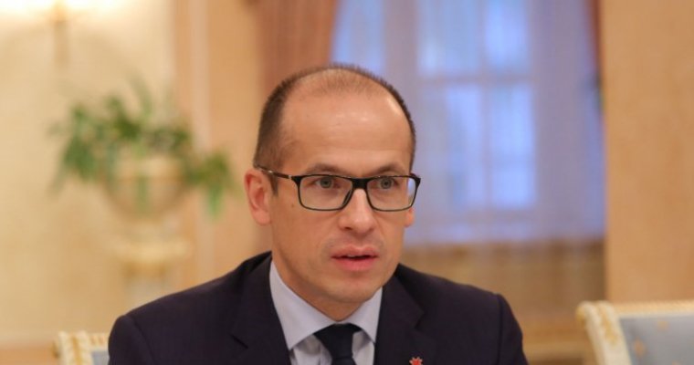 Глава Удмуртии рассказал о низких зарплатах муниципальных чиновников