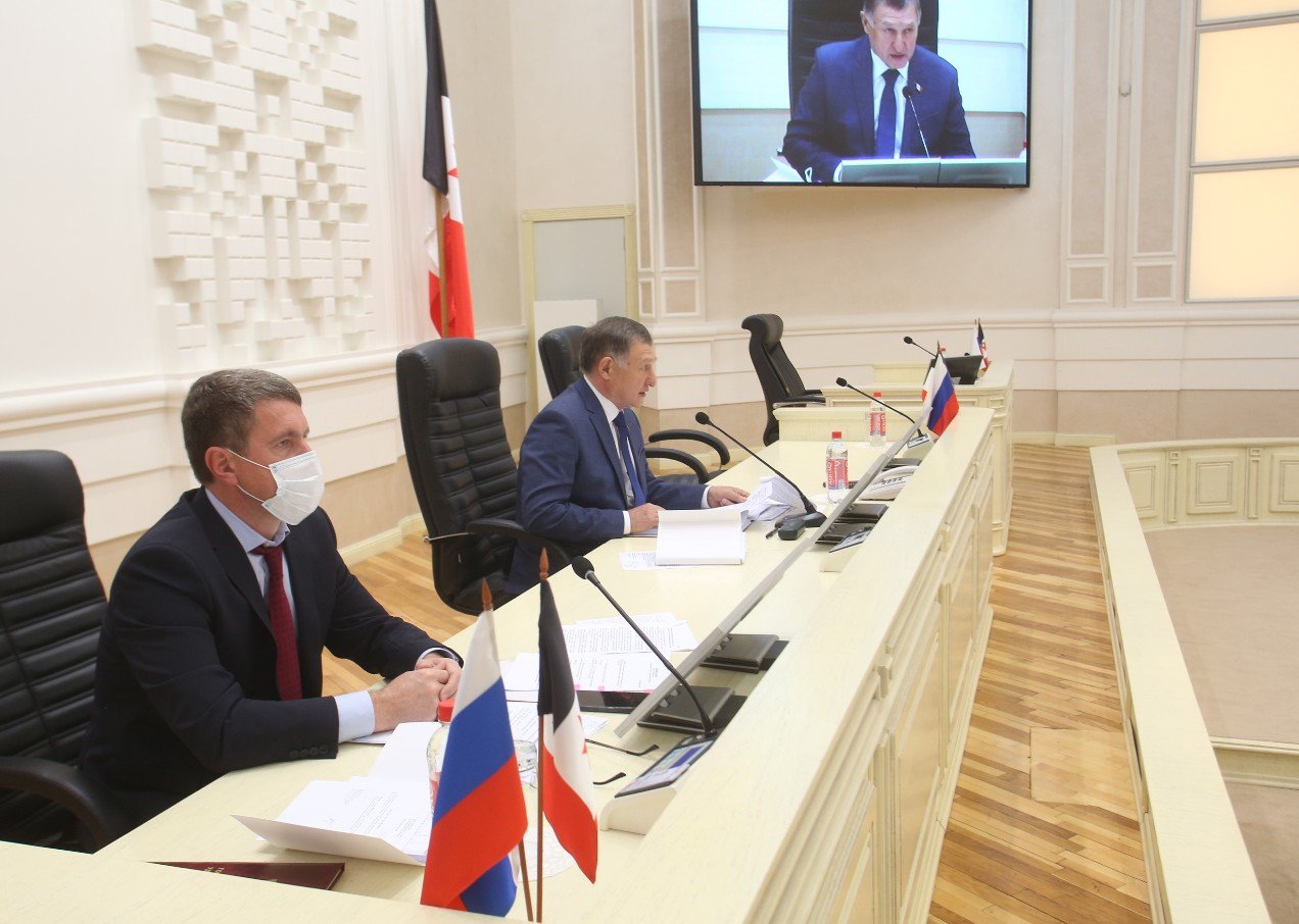 В Удмуртии приняли закон об общественном контроле