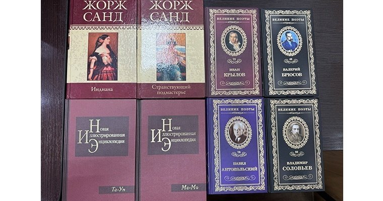 Житель Удмуртии передал исправительной колонии 151 книгу из личной библиотеки