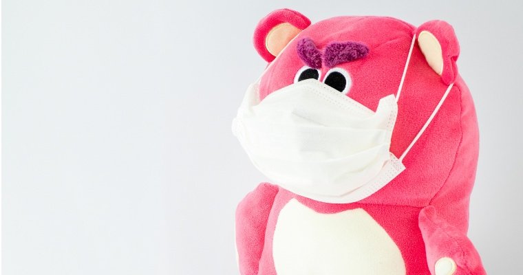 Полицейские в Италии возмутились выданными им для защиты от коронавируса розовыми масками