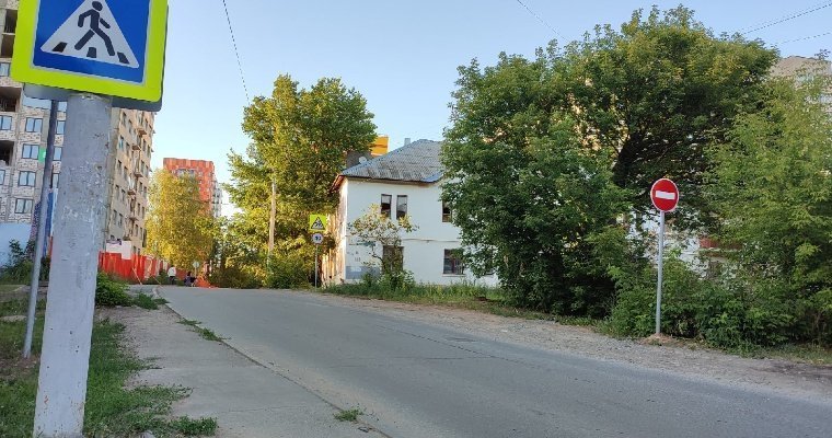 Движение по улице Репина в Ижевске затруднилось после введения односторонки на Софьи Ковалевской