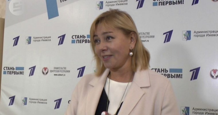 Арина Шарапова в Ижевске: наша главная задача – подарить тепло детям