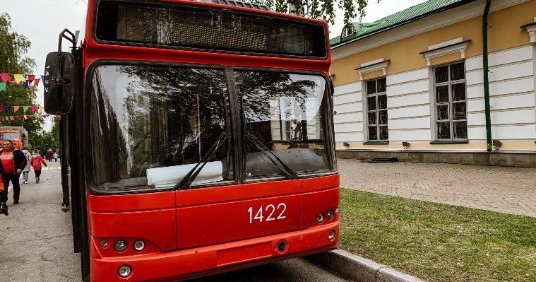 Изменения в маршруте 14 троллейбуса в Ижевске и акула у берегов Владивостока: новости к этому часу
