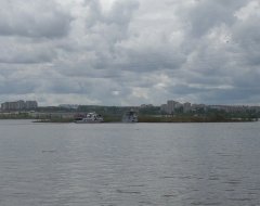 Спасатели начали буксировку острова на ижевском пруду